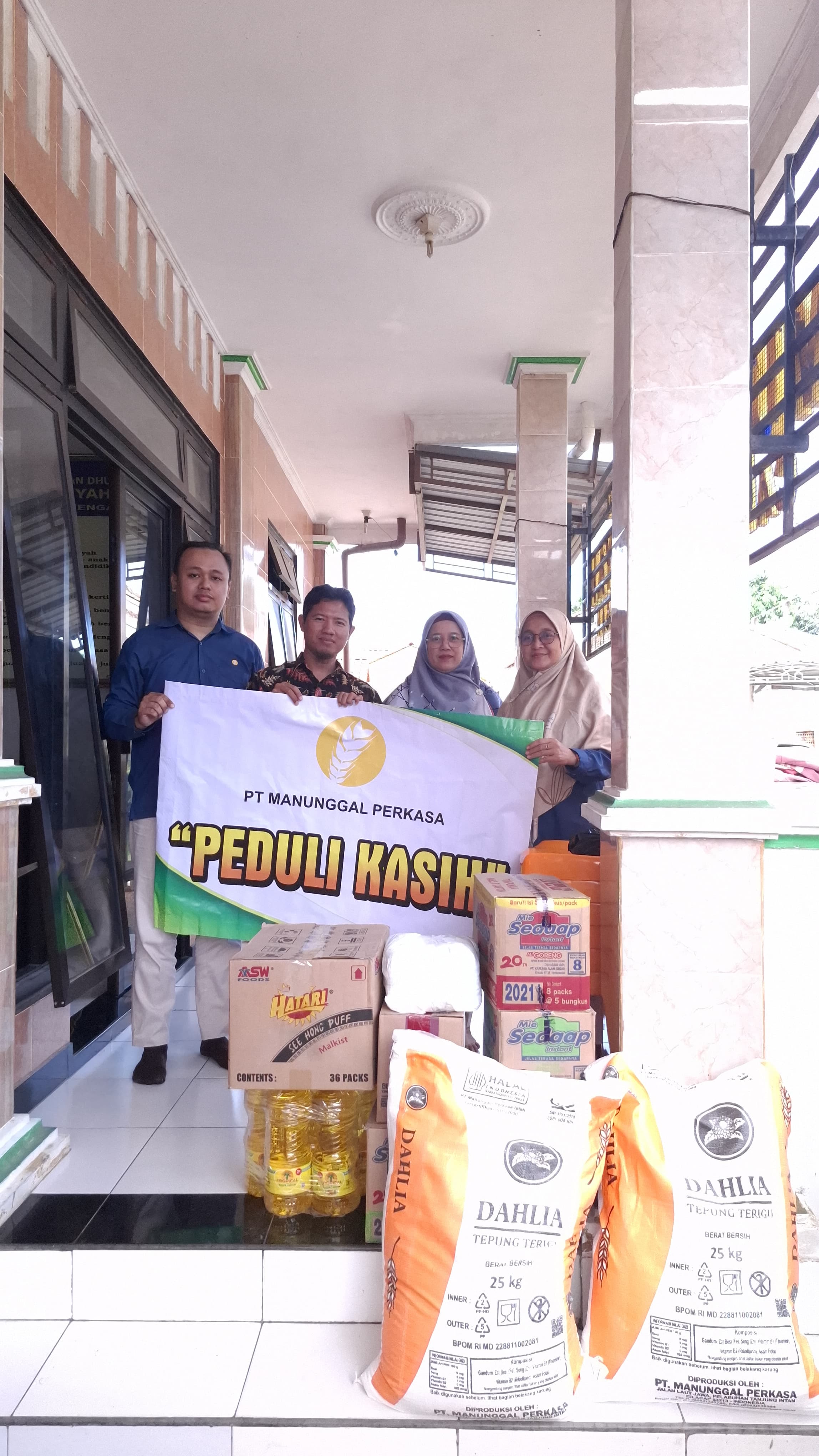 Anak penghuni panti asuhan Muhammadiyah, Jl. Slamet Cilacap