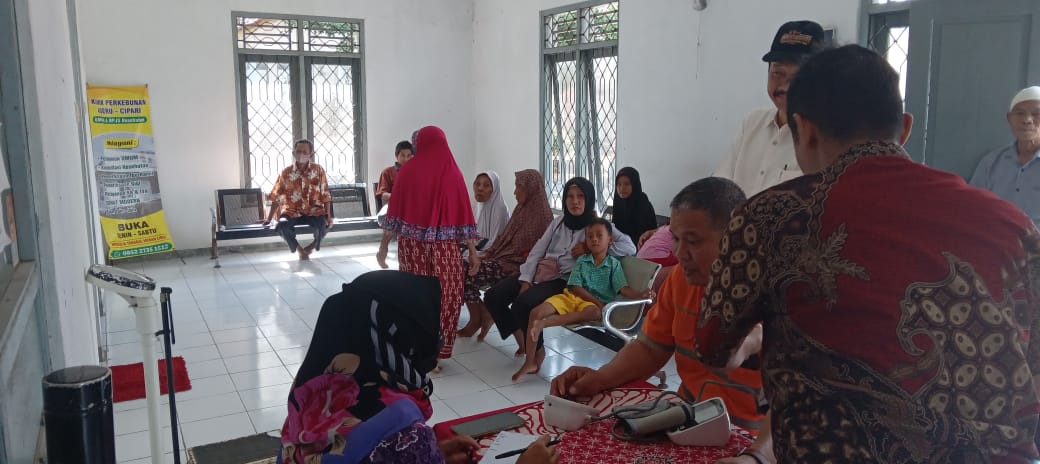 Karyawaan perusahaan dan masyarakat sekitar perusahaan