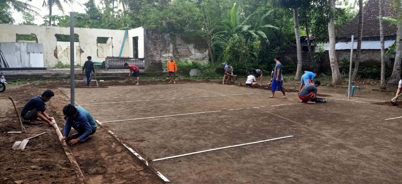 lapangan bola voli Desa Slarang Kec. Kesugihan