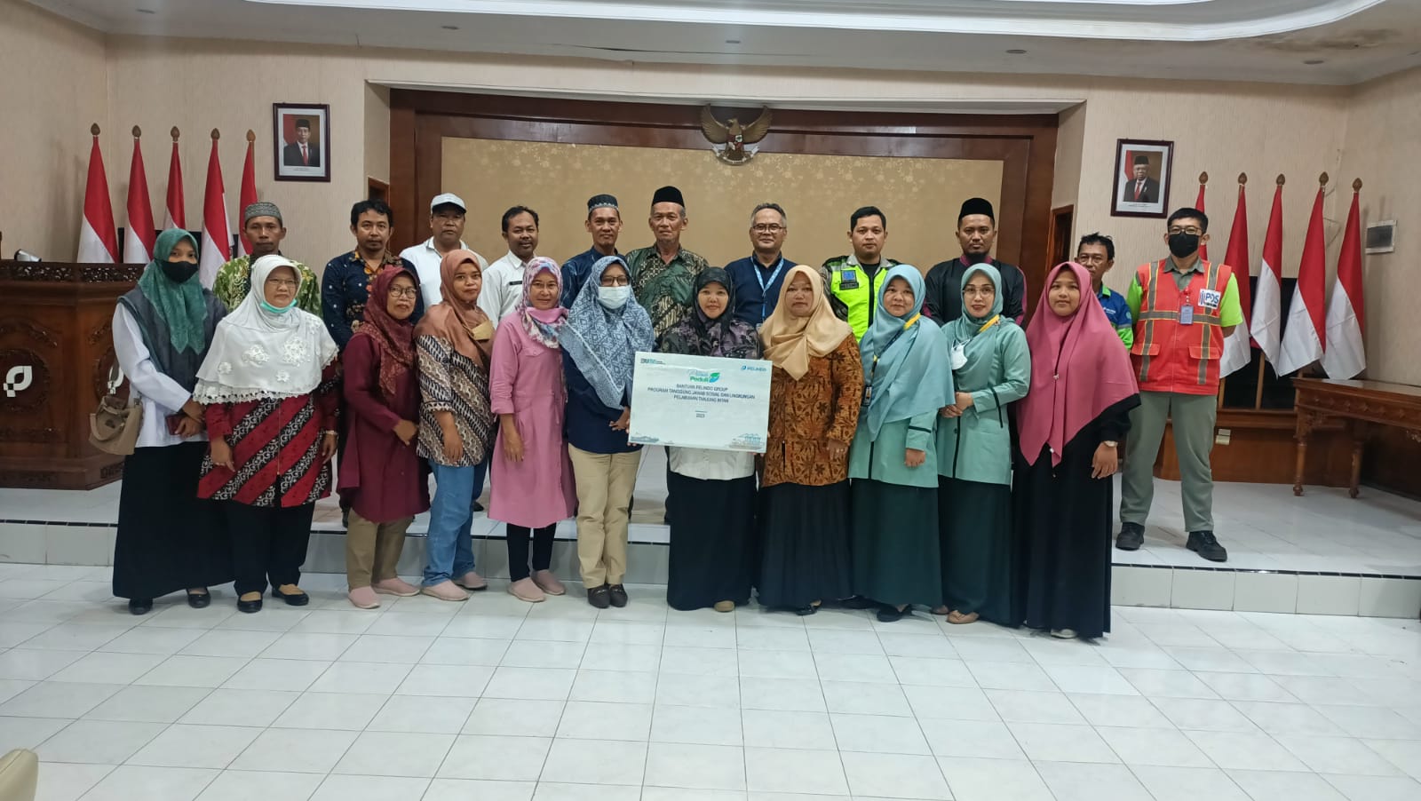 RT.09 RW.09 Tegalkamulyan, RT.03 RW.11 Tambakreja, Paguyuban Kebersihan Pelabuhan, RT.01 RW.06 Donan, dan KWT Delima Indah 02 Cilacap