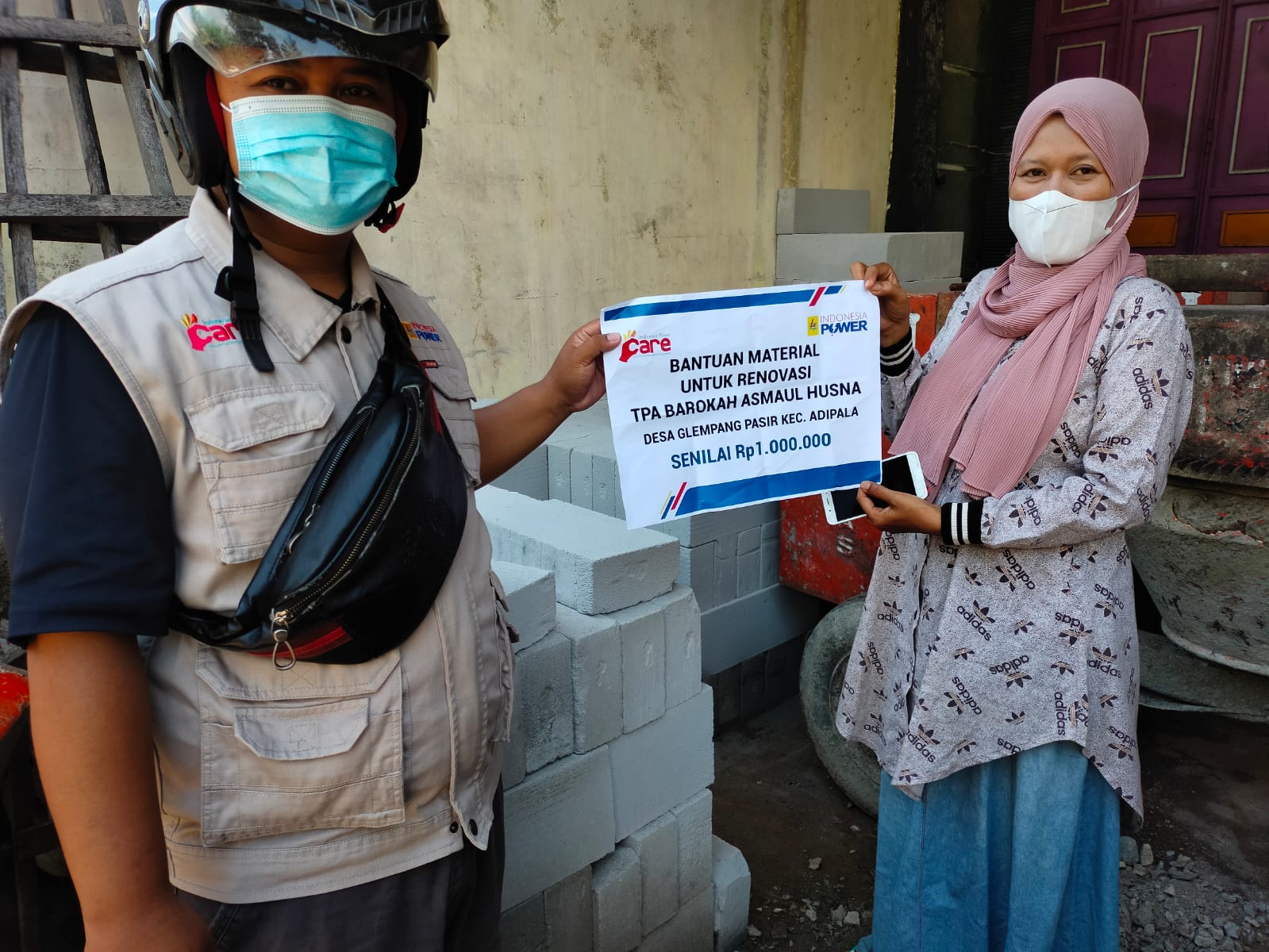 Bantuan Material Pembangunan tpq Desa  glempangpasir 