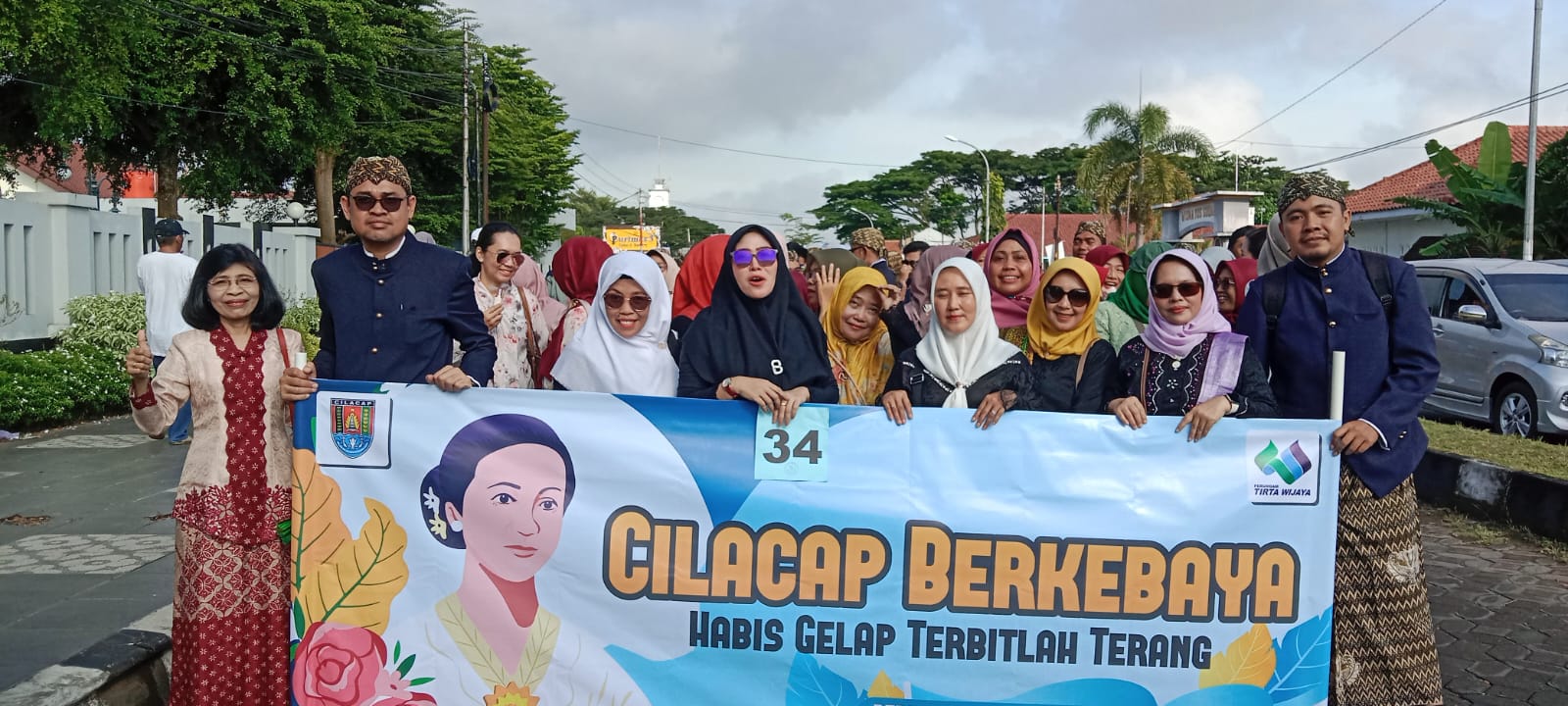 OPERA BERKEBAYA KABUPATEN CILACAP