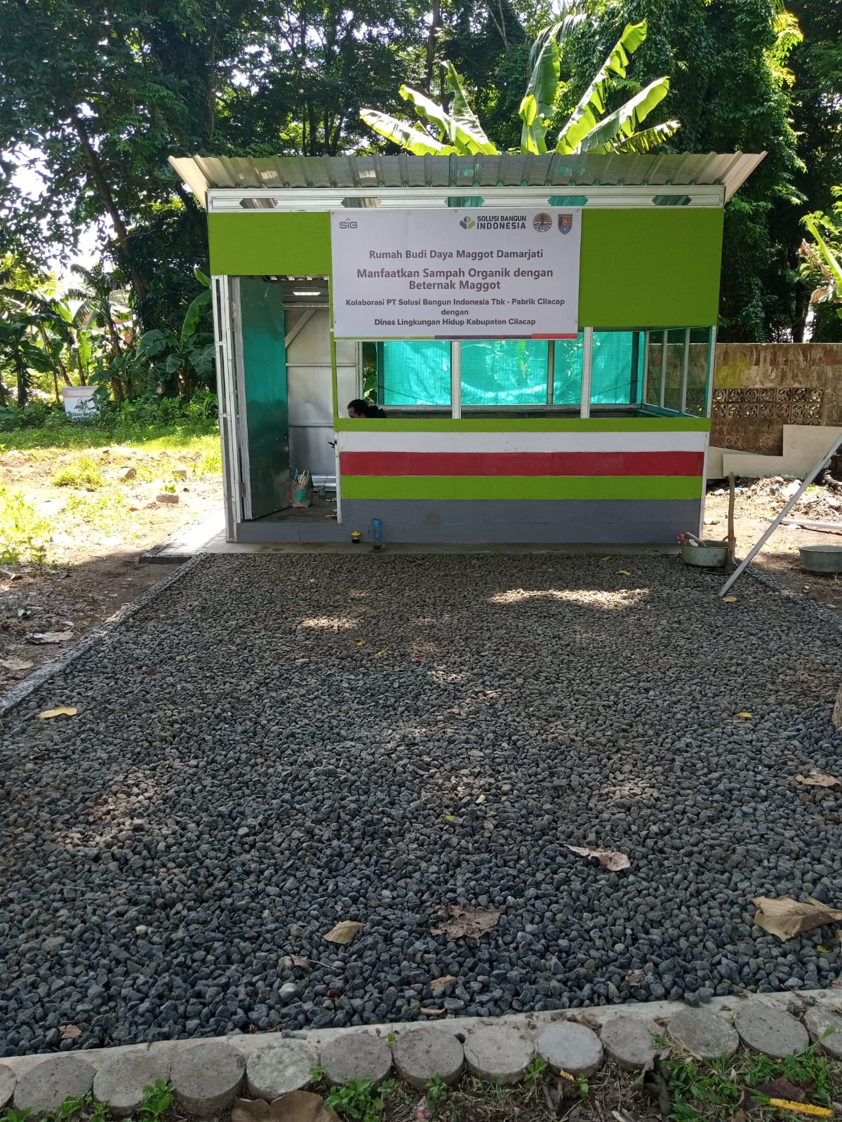 Pembuatan Rumah Magot di Area TPST Jl Damar untuk Support program DLH Cilacap