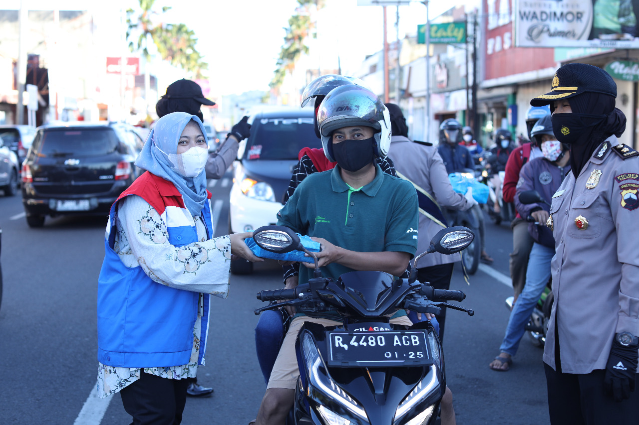 warga masyarakat kabupaten cilacap 