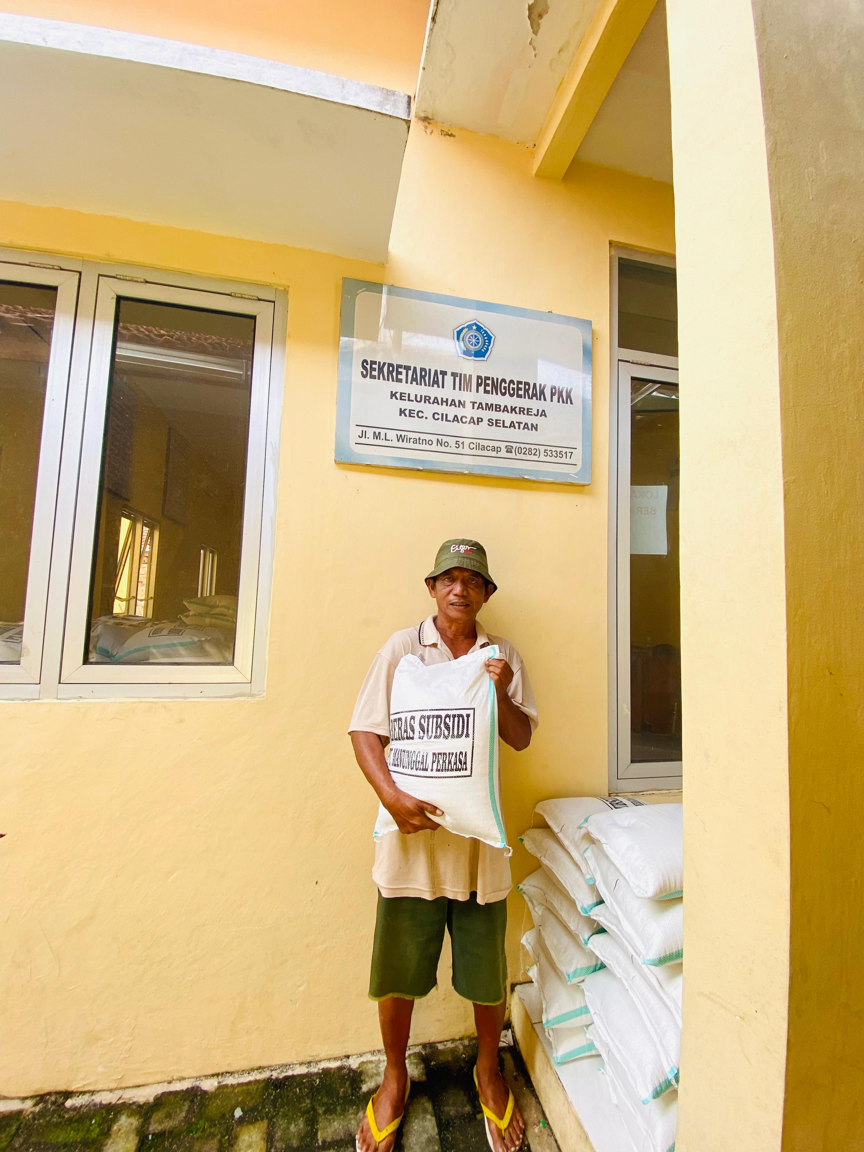 Masyarakat pra sejahtera di Kab. Cilacap