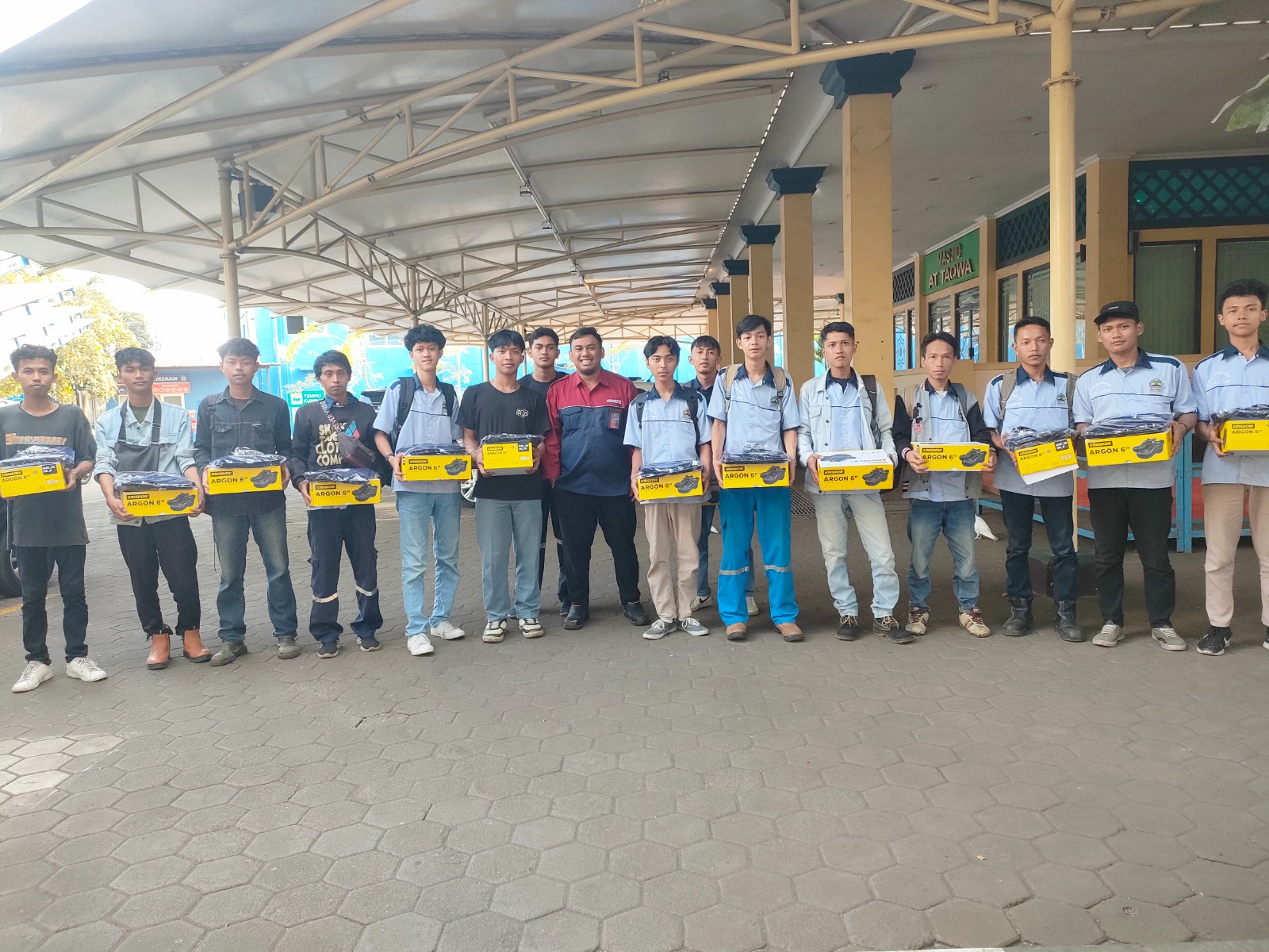 Pemuda di Desa Menganti, Desa Karangkandri, Desa Slarang