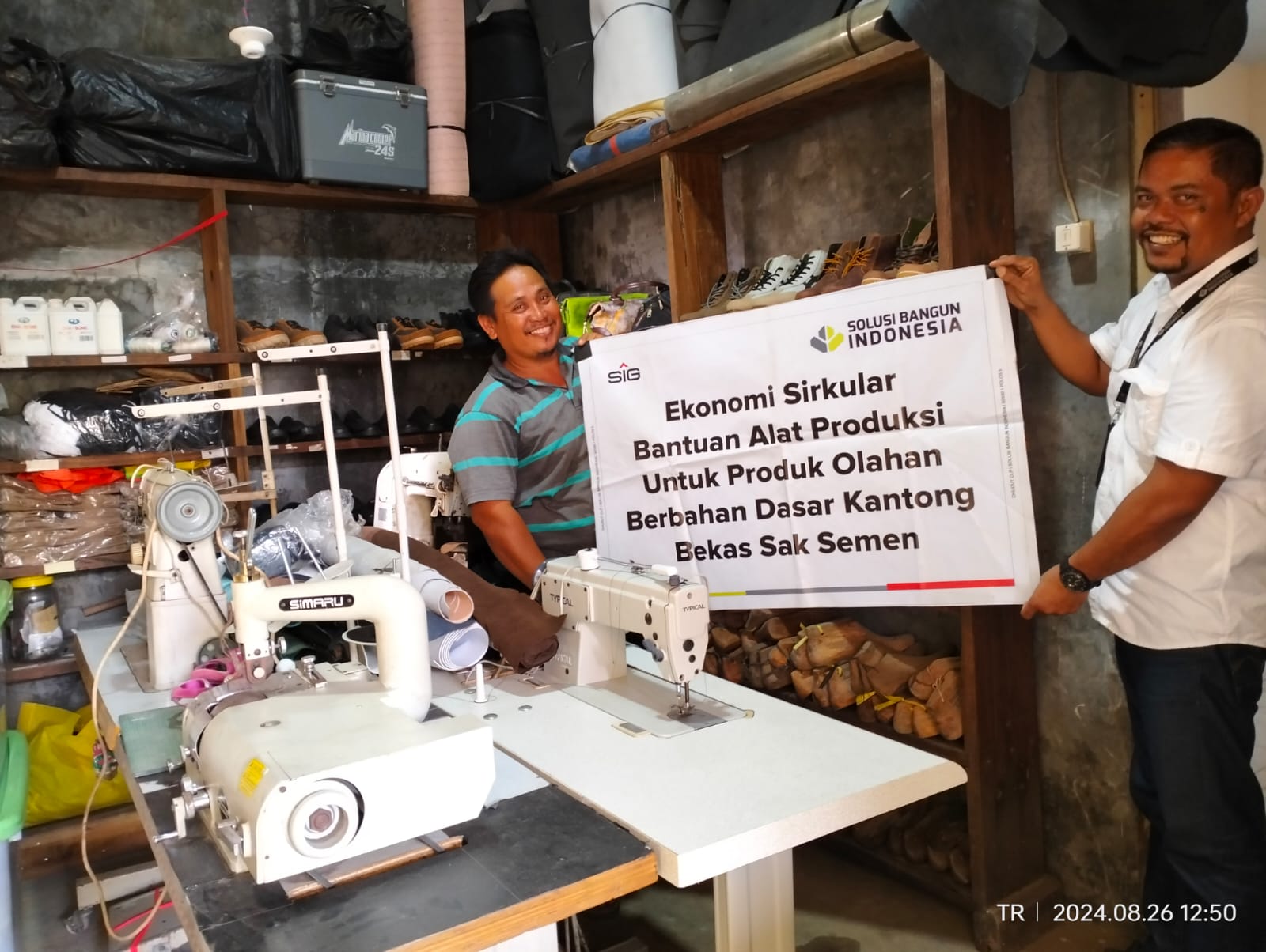 UMKM pengolah bekas kantong semen di kelurahan Tegalreja dan desa kuripan