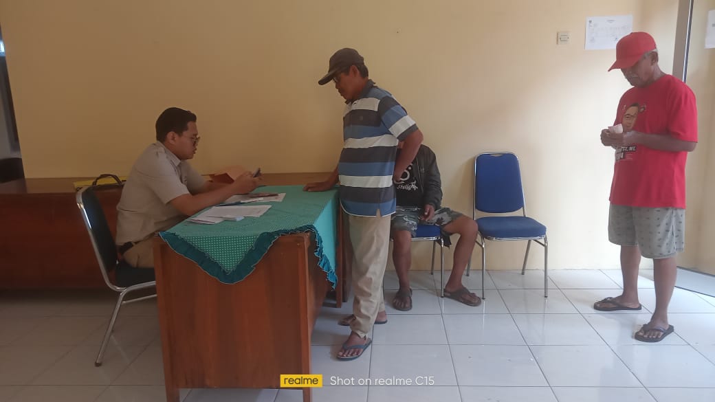 Masyarakat pra sejahtera Kelurahan Tambakreja