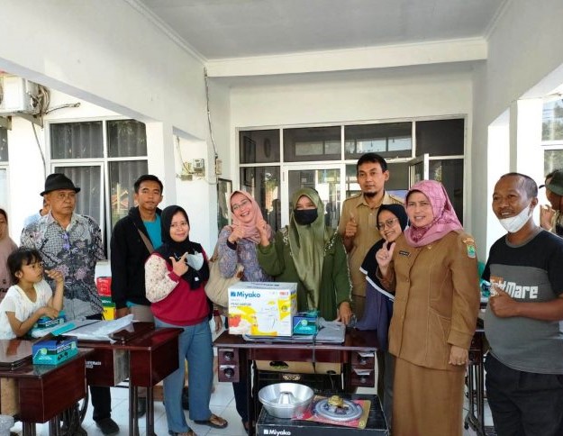 Pelaku UMKM di Desa Cibalung, Kecamatan Cimanggu