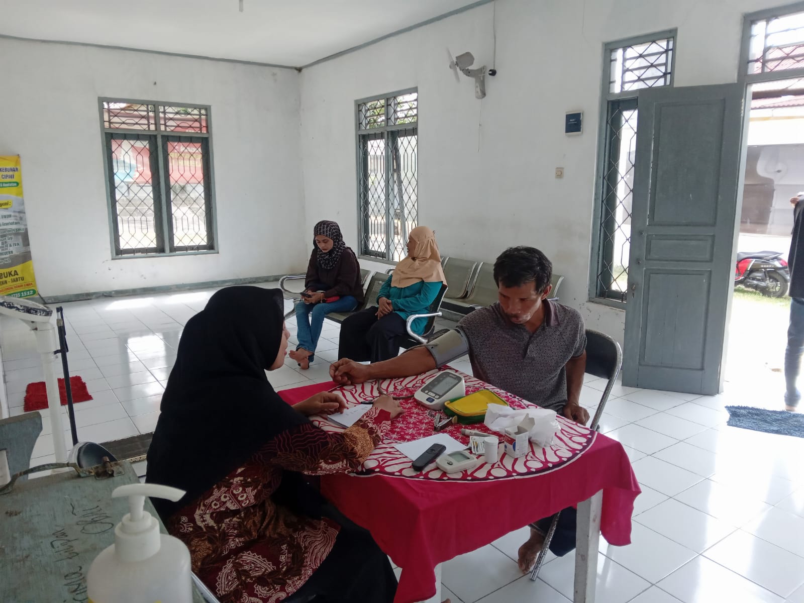 Karyawaan maupun masyarakat sekitar perusahaan