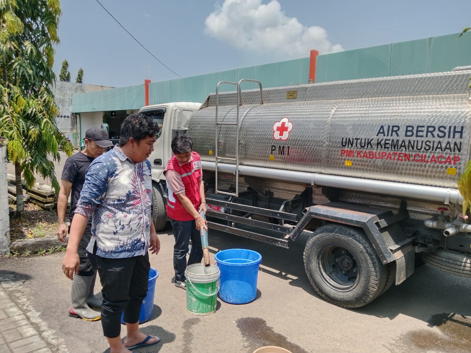 Masyarakat di Lingkungan Perusahaan
