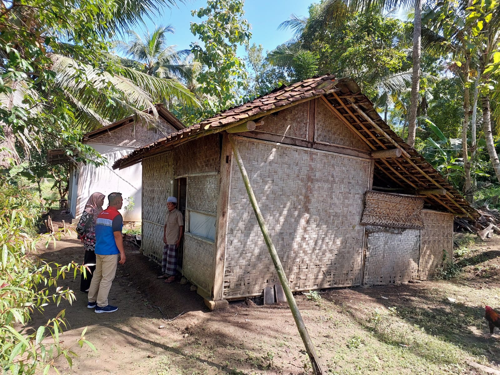 Nama Penerima Manfaat : Sumarta Giman 
Alamat : Dusun Ciptosari,  RT 4 RW 3 ,Desa Brebeg, Kecamatan Jeruklegi

