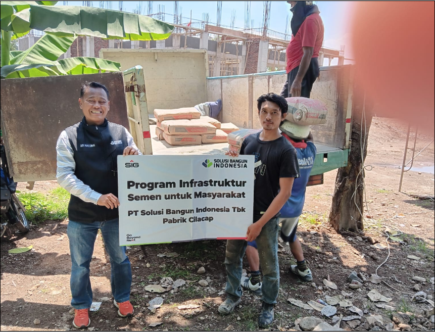 Masyarakat di Jalan Rama, Kelurahan Gumilir