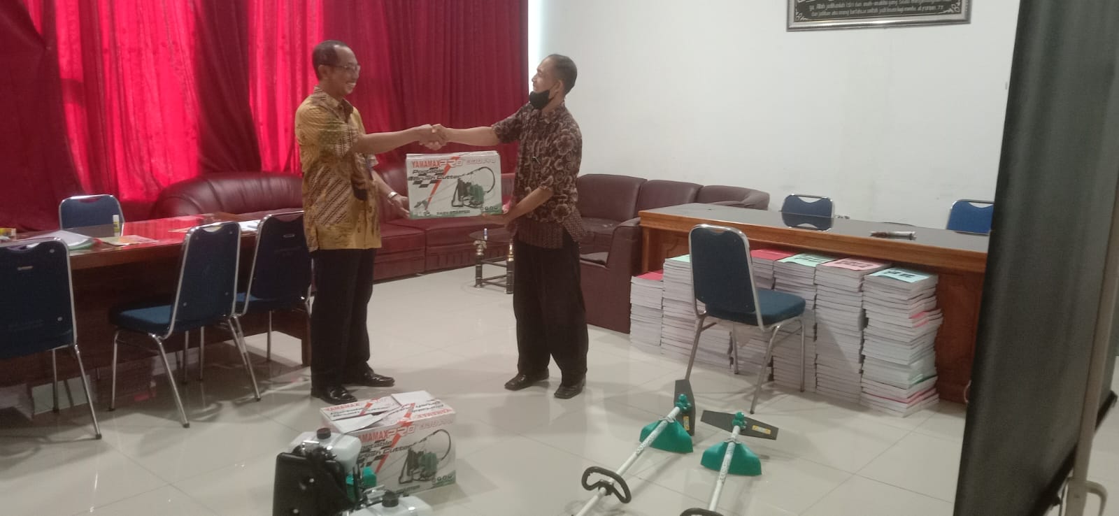 Warga di Kec. Nusawungu melalui Dispermades Kab. Cilacap