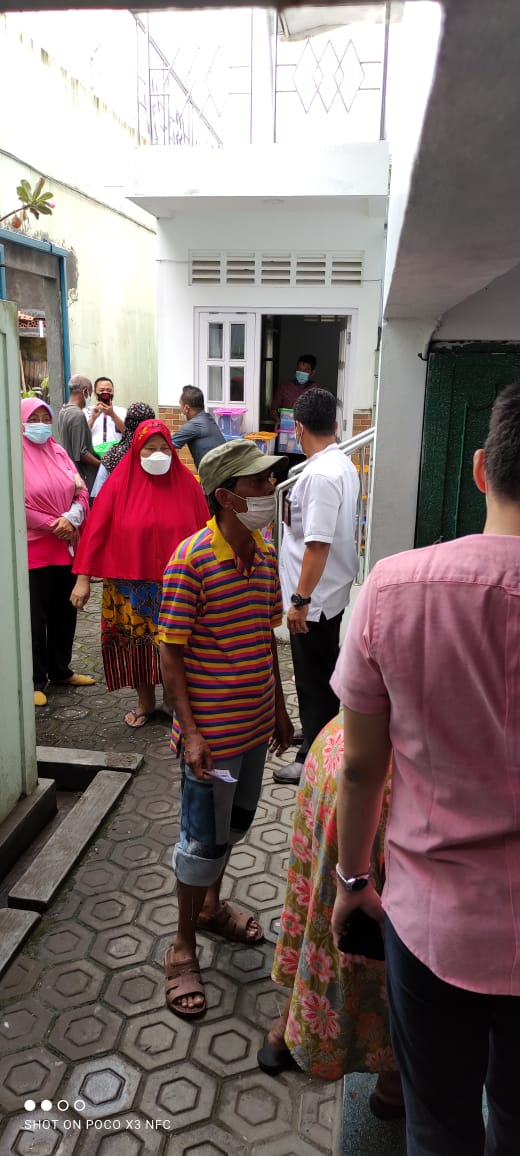 Paket Sembako  korban Covid di lingkungan kantor 