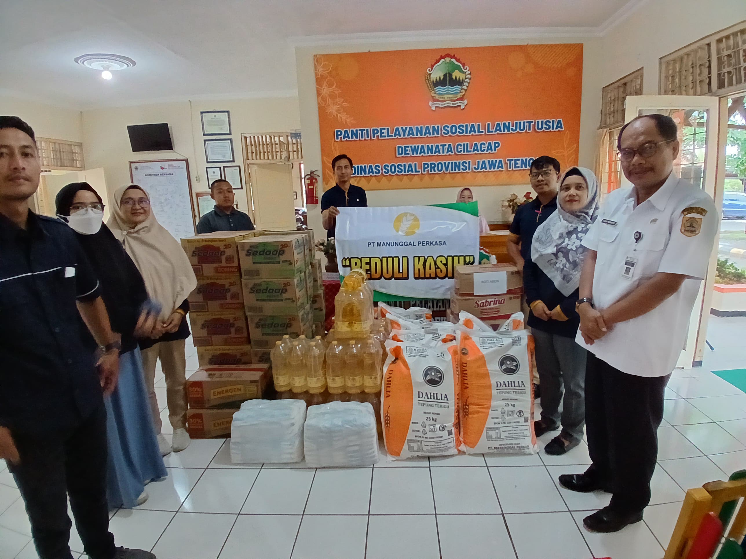 Lansia penghuni panti jompo Slarang - Kec. Kesugihan