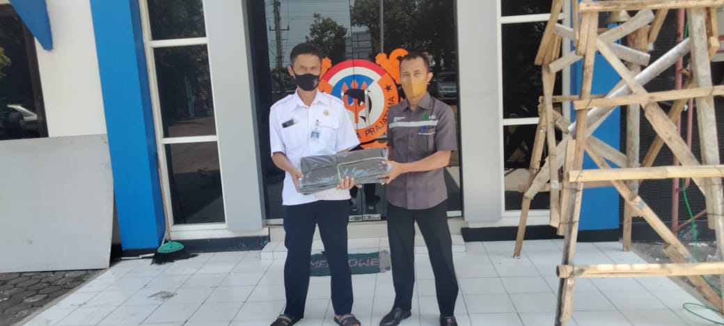  Pantai Teluk Penyu Cilacap