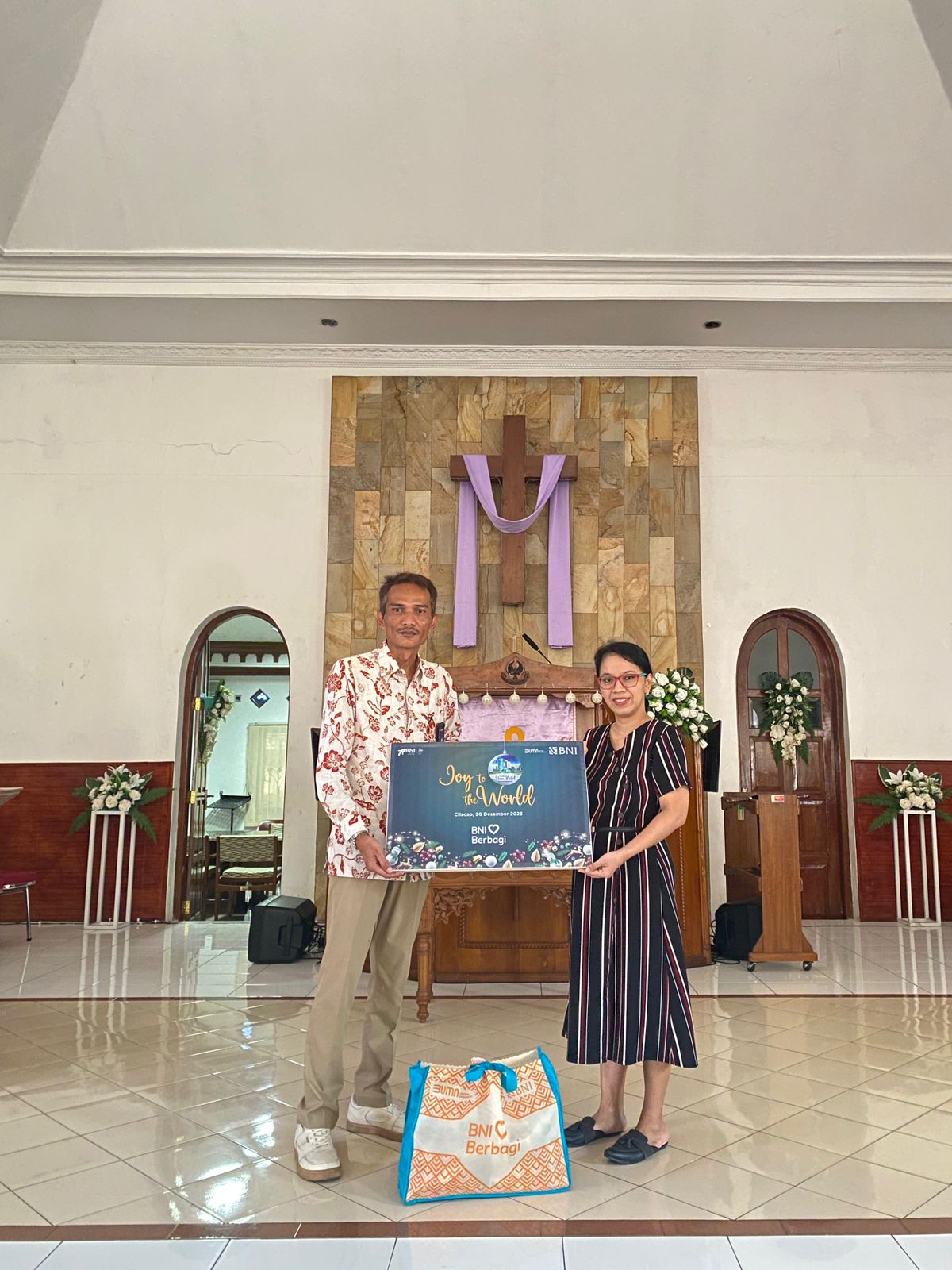 Masyarakat kurang mampu di lingkungan BNI Cilacap melalui Yayasan Asti Dharma (Pius), Gereja Kristen Jawa dan Gereja Bethel Cilacap