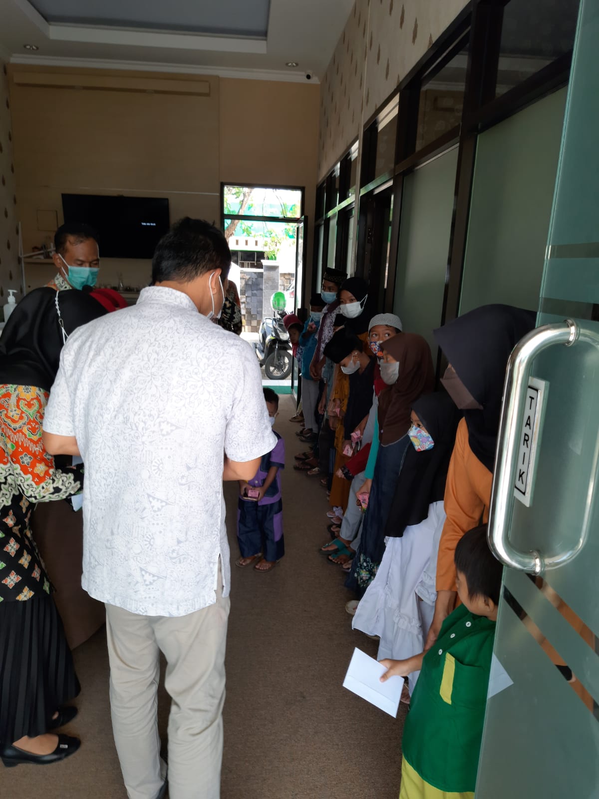 Santunan Anak Yatim Piatu Kelurahan Lomanis