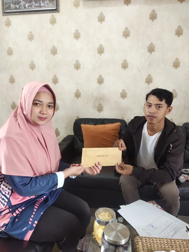 Mushola Ittihadul Muttahabin Kesugihan