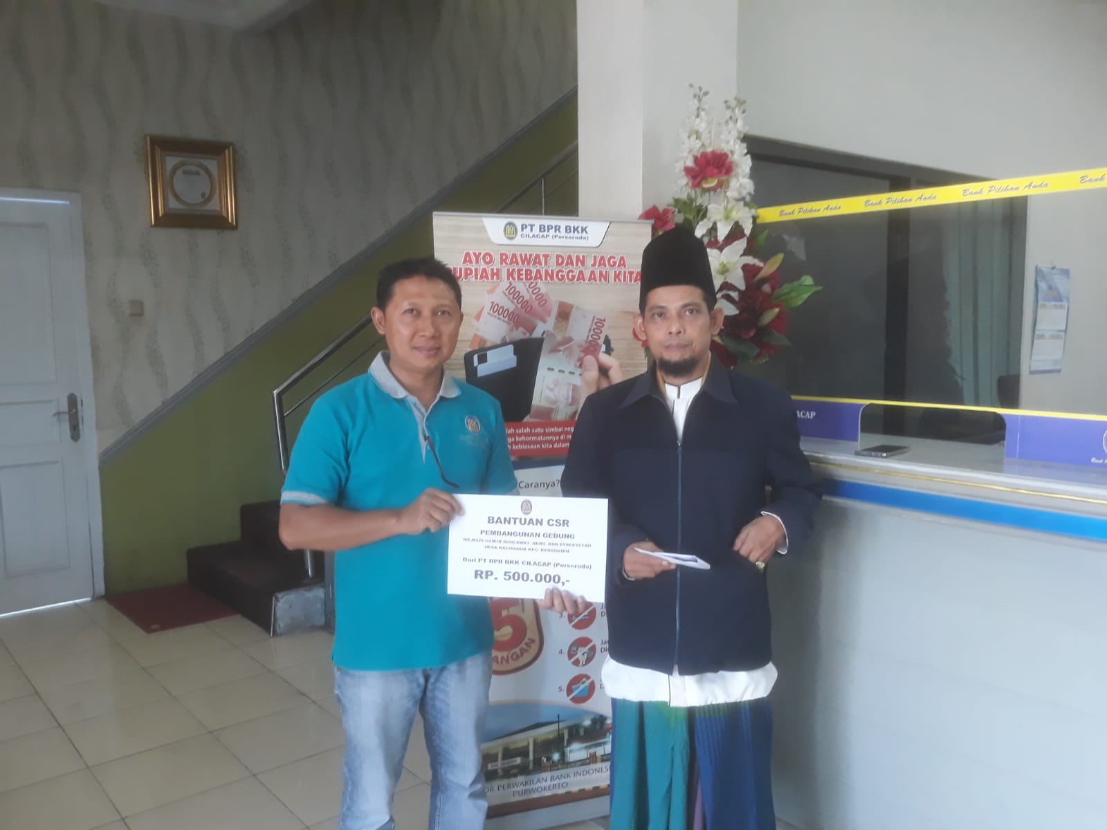 Warga Desa Kalisabuk Kecamatan Kesugihan