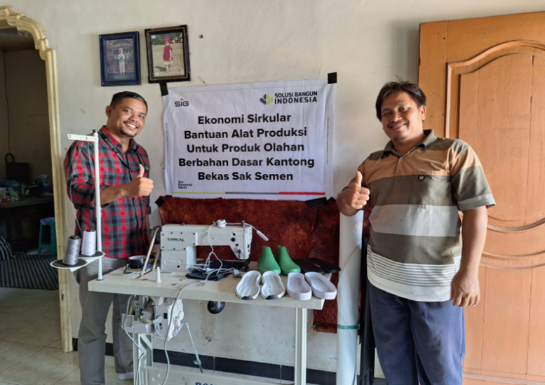 UMKM Kerajinan berbahan kantong Semen Bekas Kel. Tegalreja Kec Cilacap Selatan
