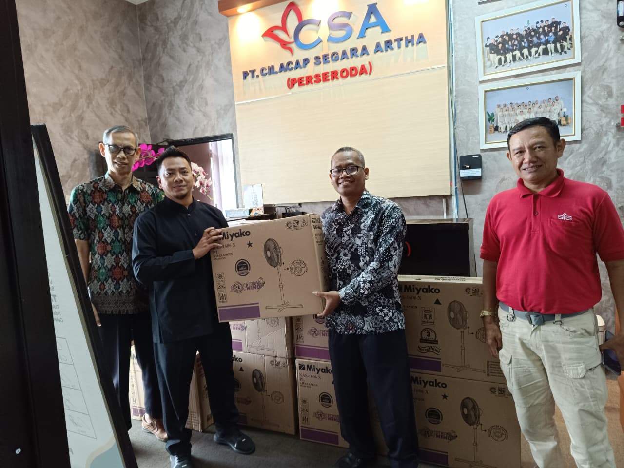 Panitia HUT RI ke 80 di RW 007 Kelurahan Tambakreja Kecamatan Cilacap Selatan Kabupaten Cilacap