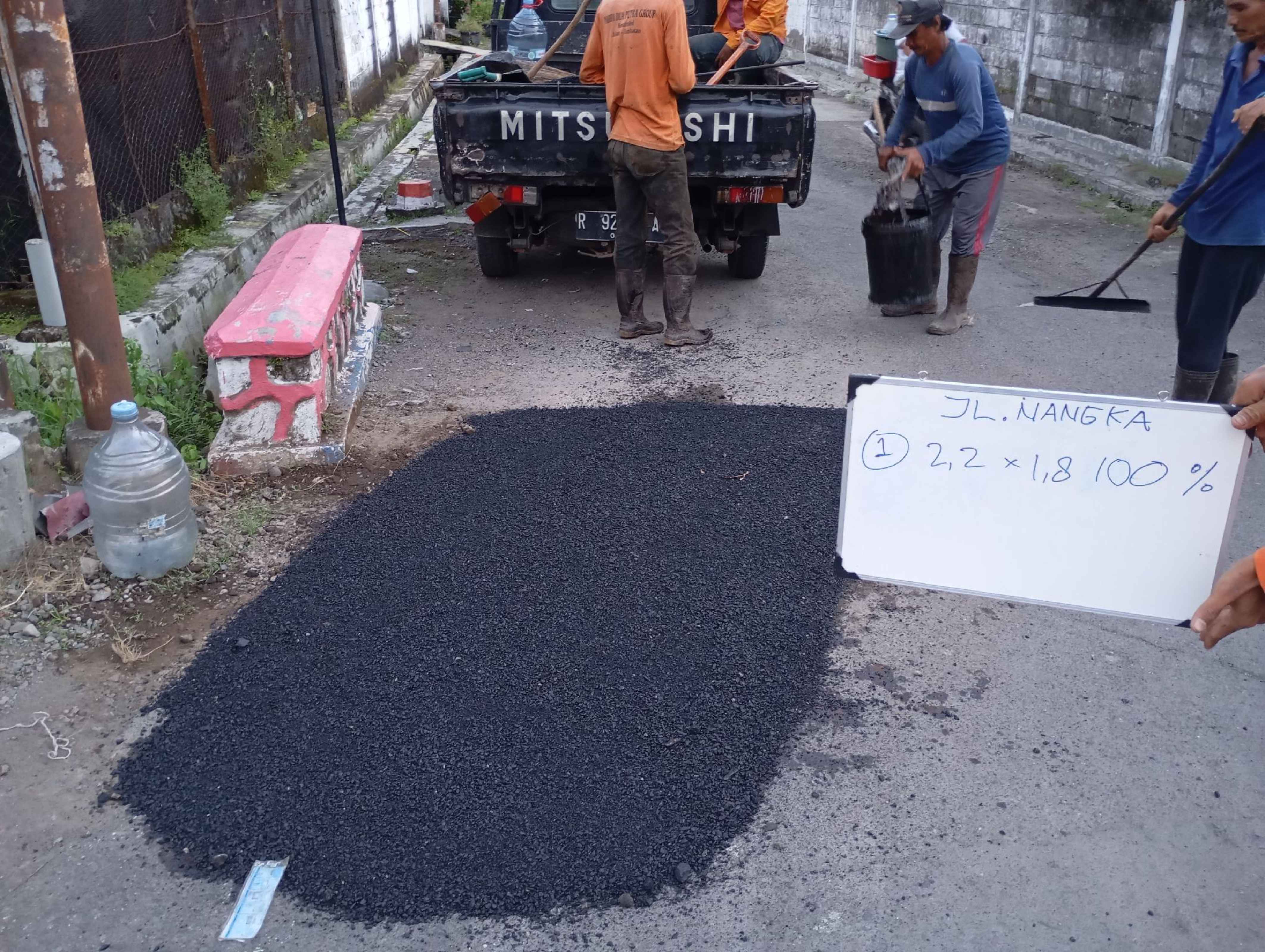 Jalan di lingkungan Perumdam Tirta Wijaya Kabupaten Cilacap