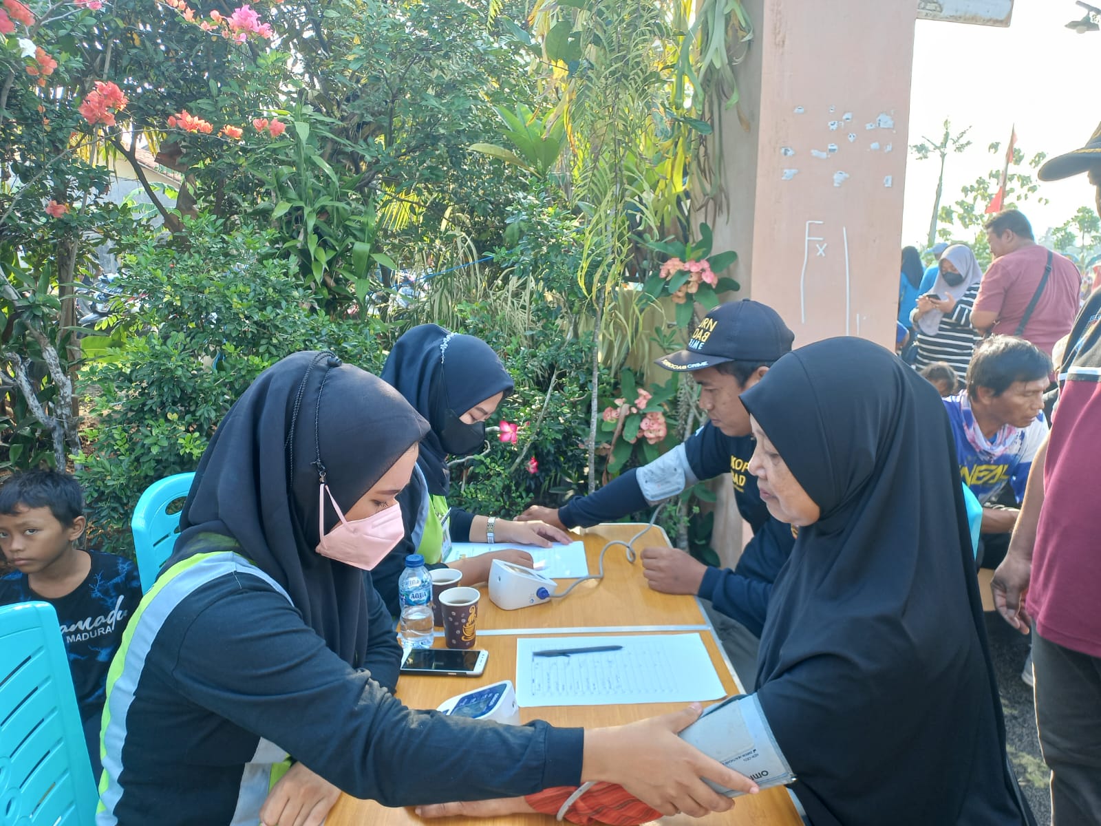 Masyarakat Desa Menganti