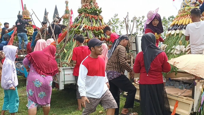Masyarakat Desa Bulupayung, Kecamatan Kesugihan
