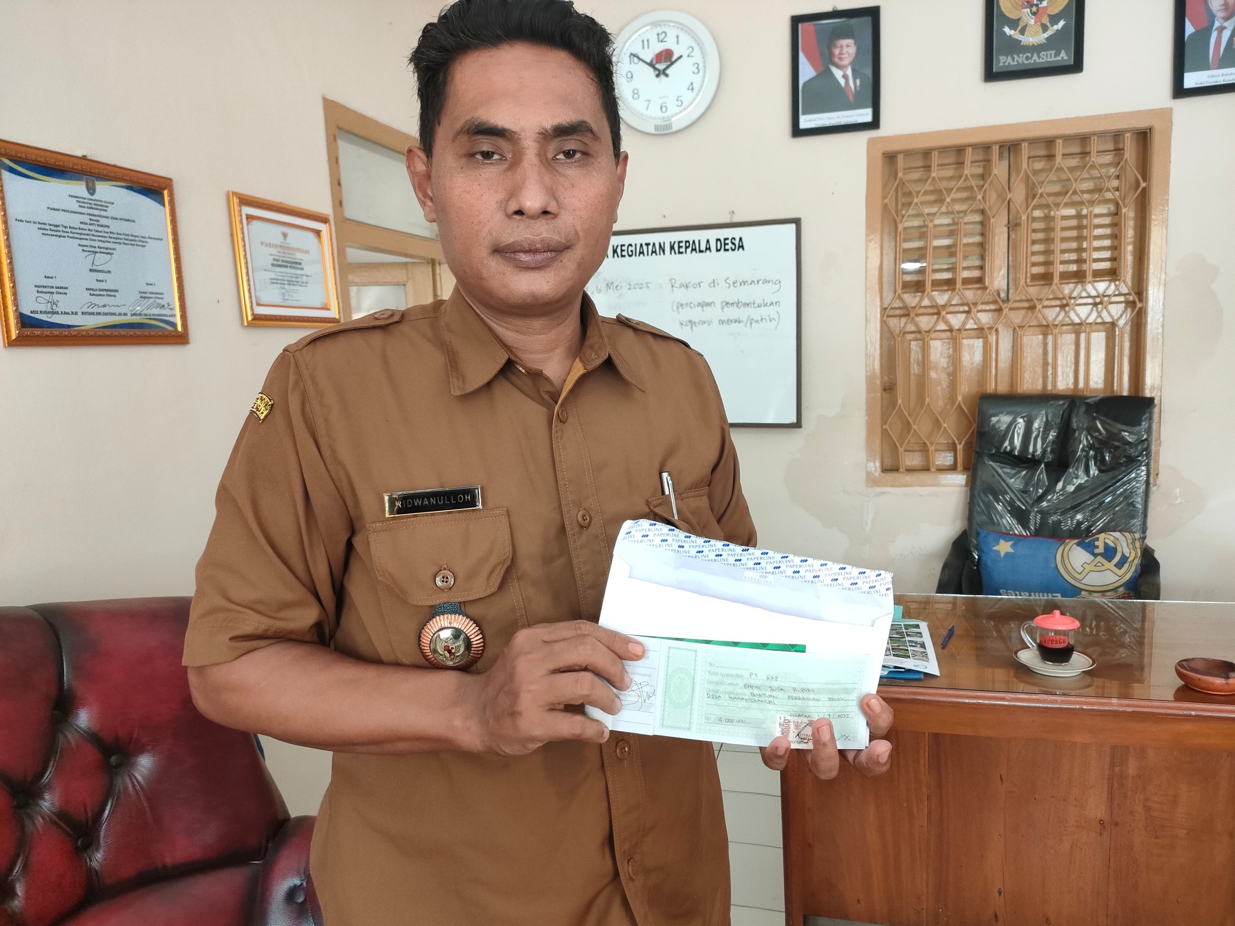  Jalan Desa Karangkandri