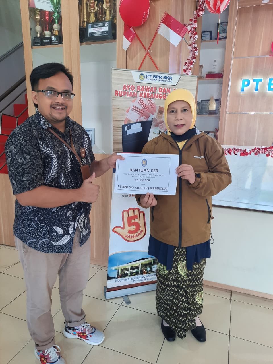  Kelurahan Gumilir Kecamatan Cilacap Utara