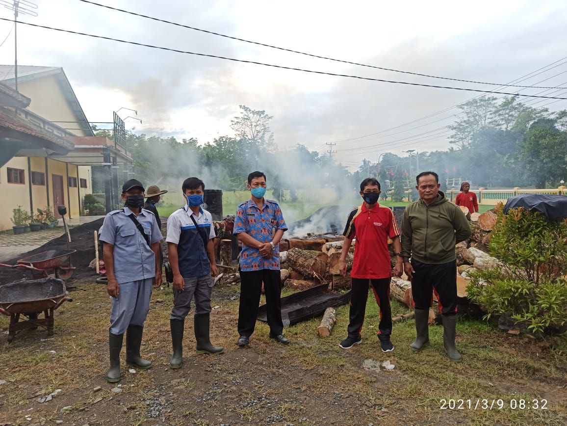 Bantuan kayu bakar