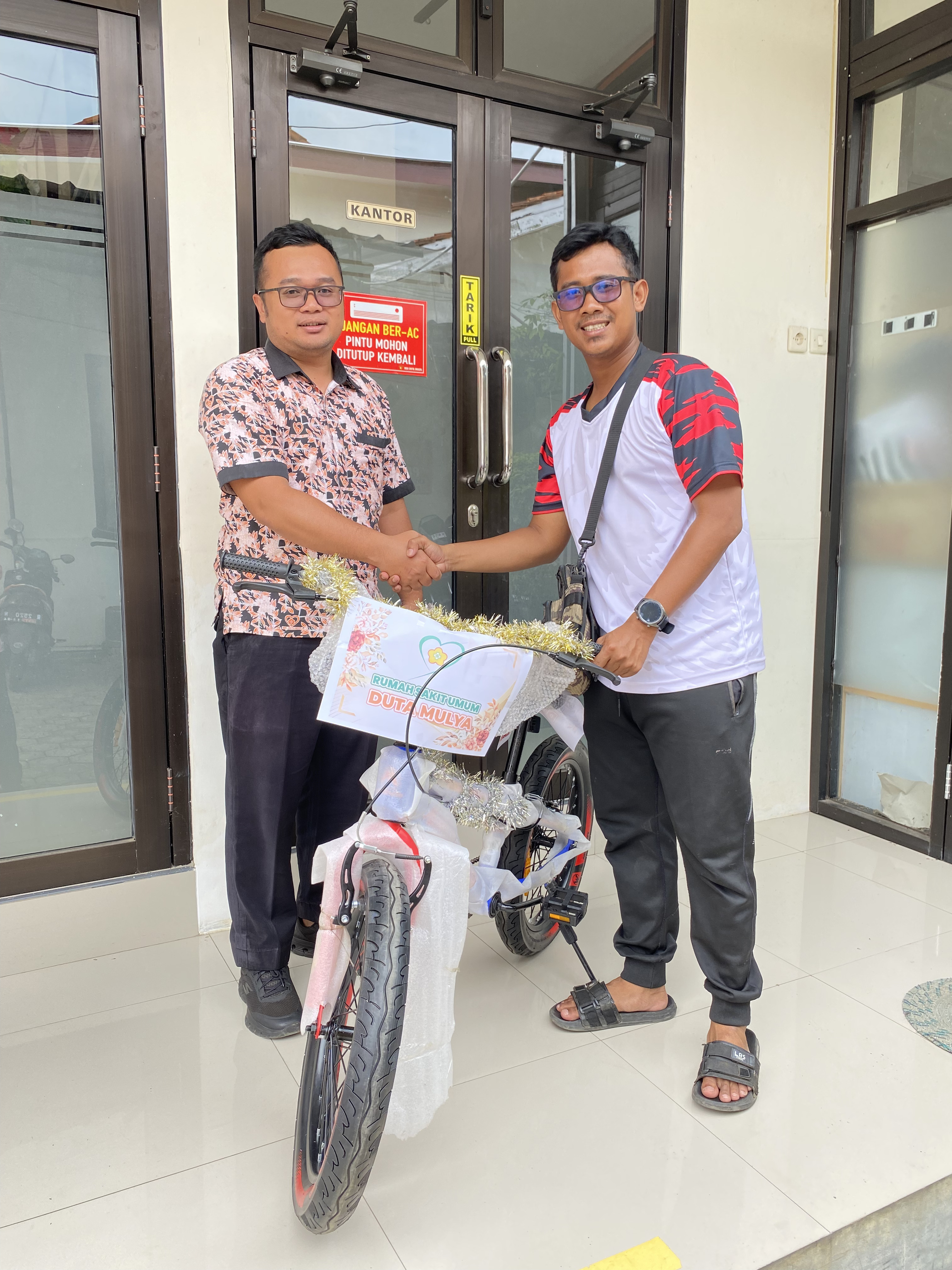 Panitia Kegiatan Jalan Sehat dalam rangka HUT RI Ke-79 Tingkat Kecamatan Majenang