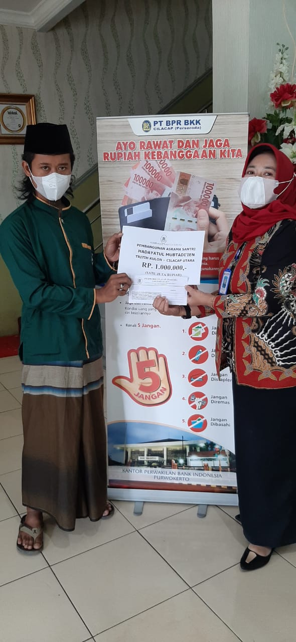 BANTUAN PEMBANGUNAN ASRAMA SANTRI