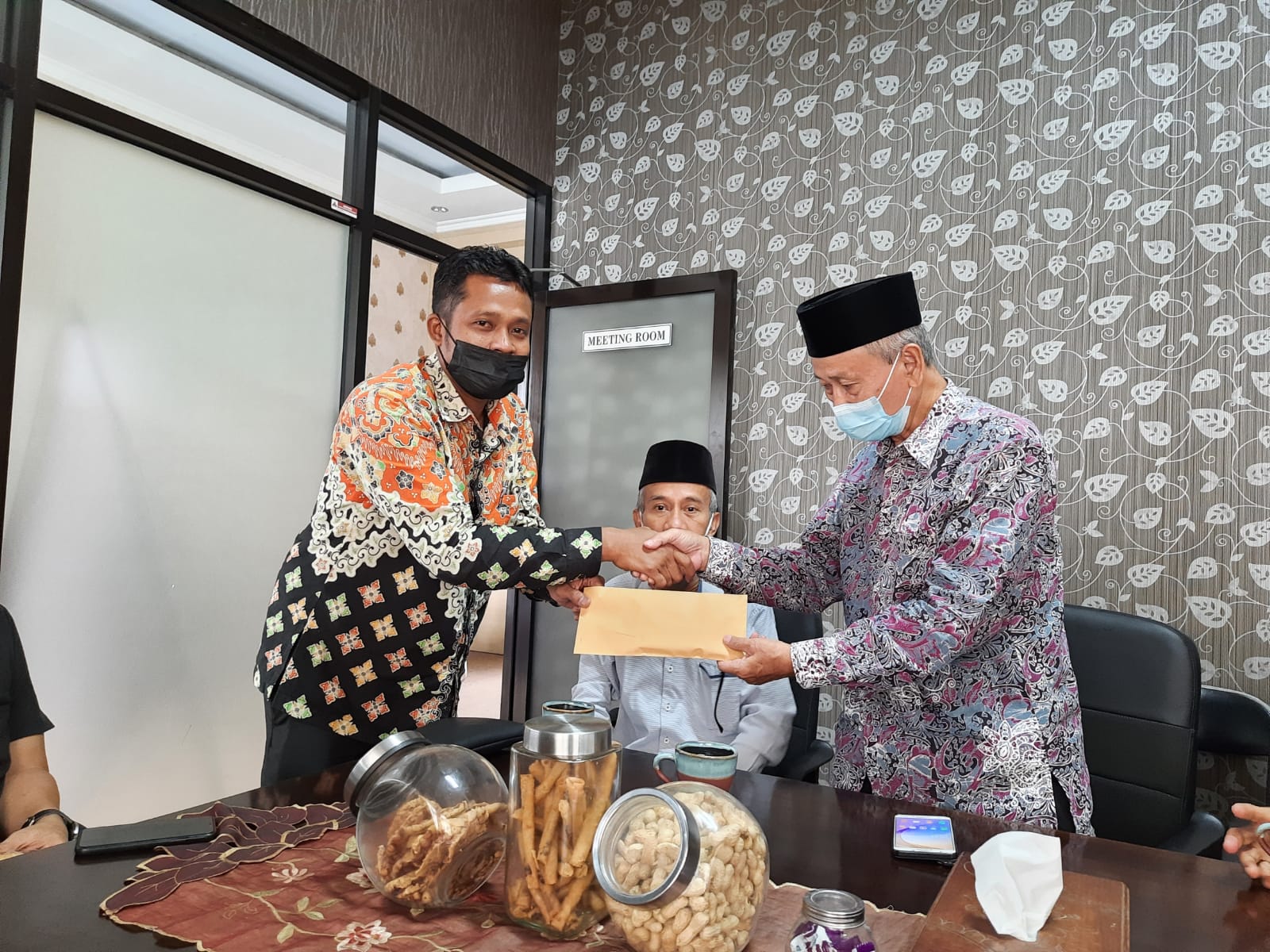 Aula Makam Tilampok Karang Jati Sampang Cilacap 