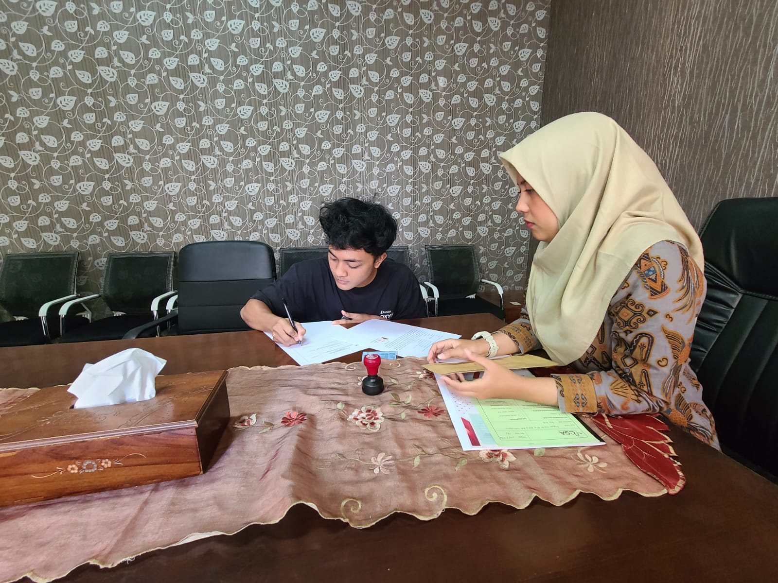 Panitia peringatan HUT RI ke 79 di  RT 04 RW 13 Kelurahan Sidanegara Kecamatan Cilacap Tengah Kabupaten Cilacap