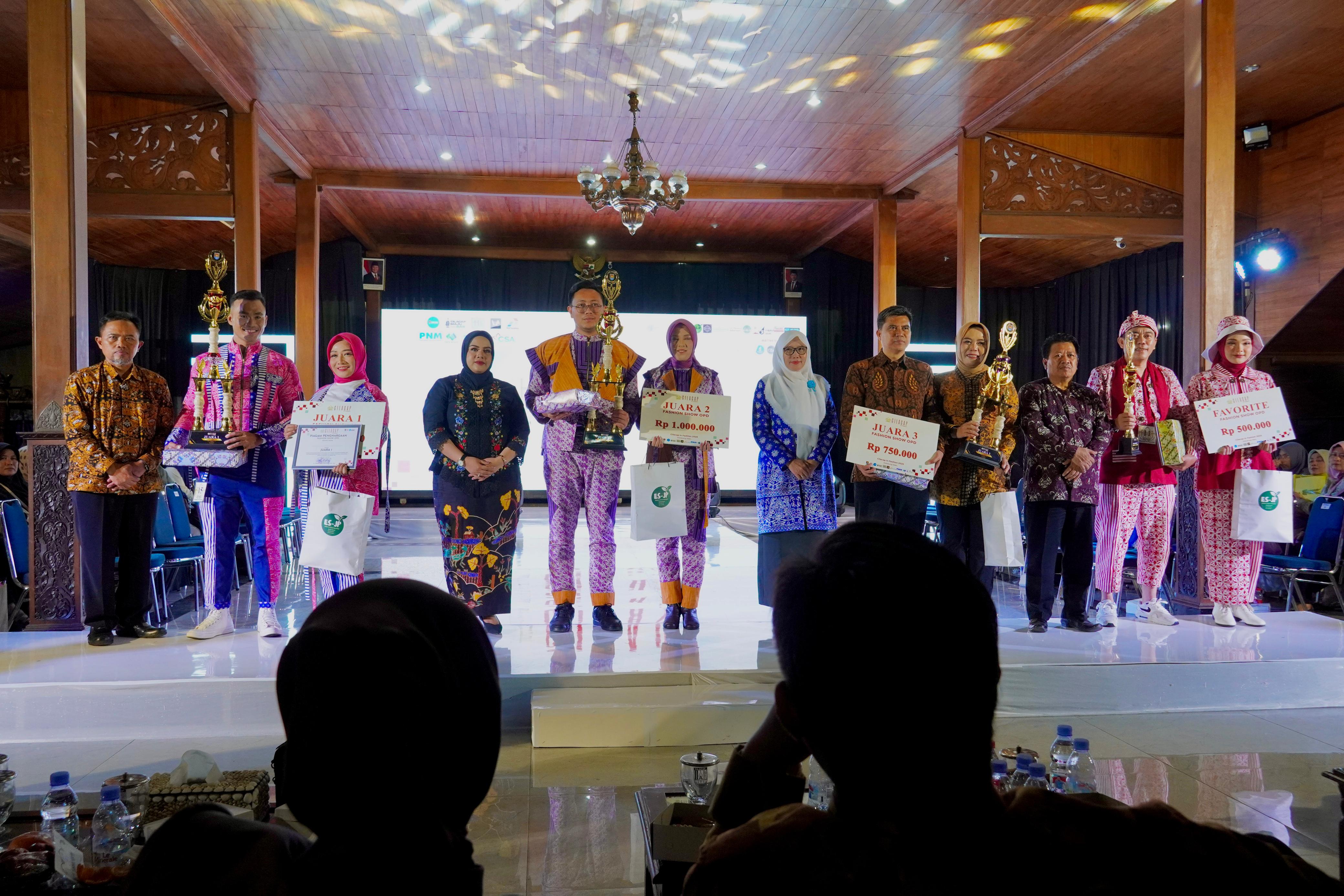 Kegiatan Cilacap In Fashion 2025 dalam Rangka Mendorong Kreatifitas & Potensi Designer Serta Meningkatkan Pemberdayaan Pelaku UMKM Batik, Ecoprint & Lurik di Wilayah Kabupaten Cilacap