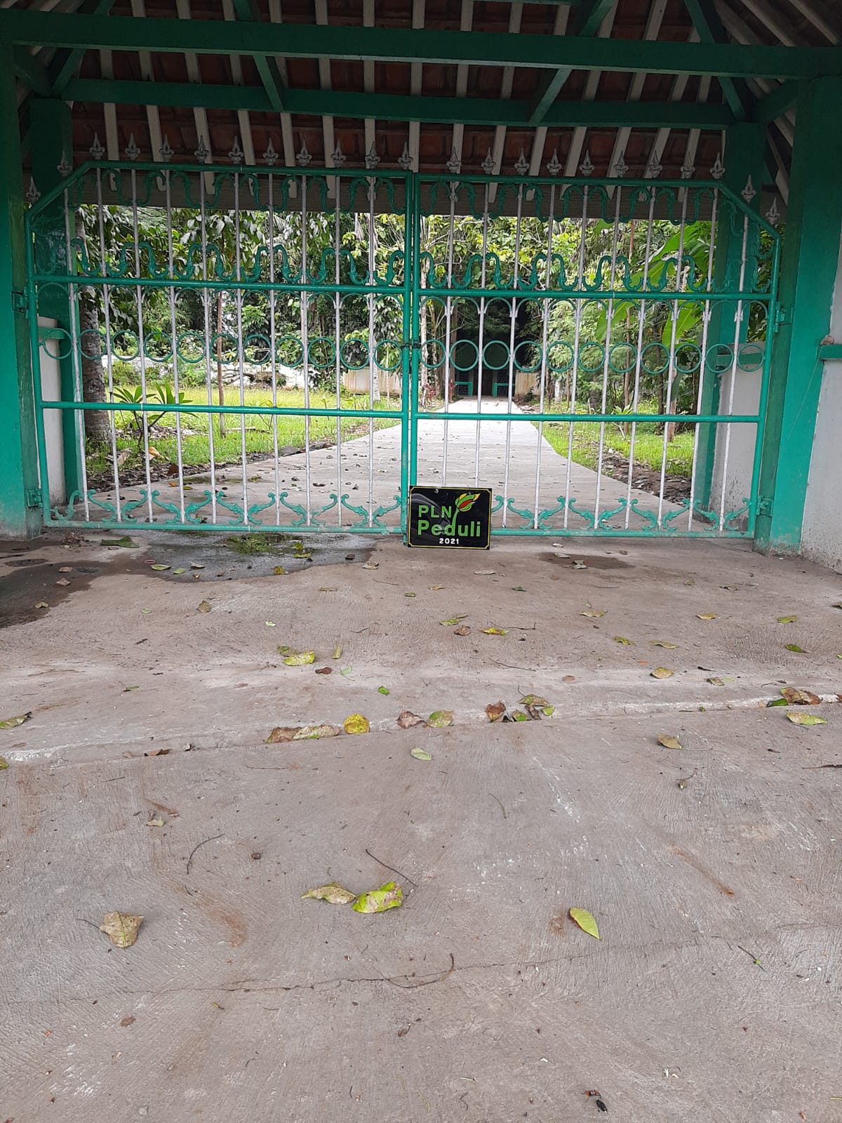 Tembok Keliling Makam