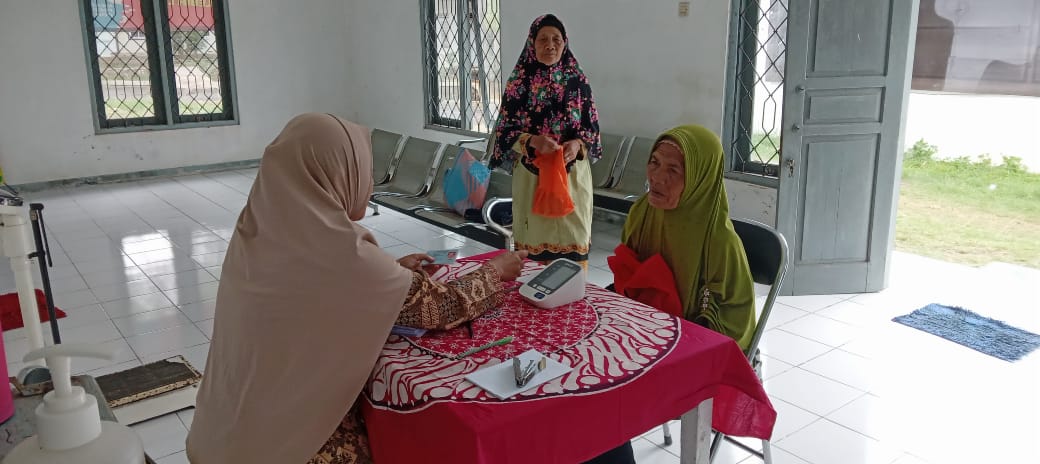 Masyarakat kurang mampu di sekitar perusahaan