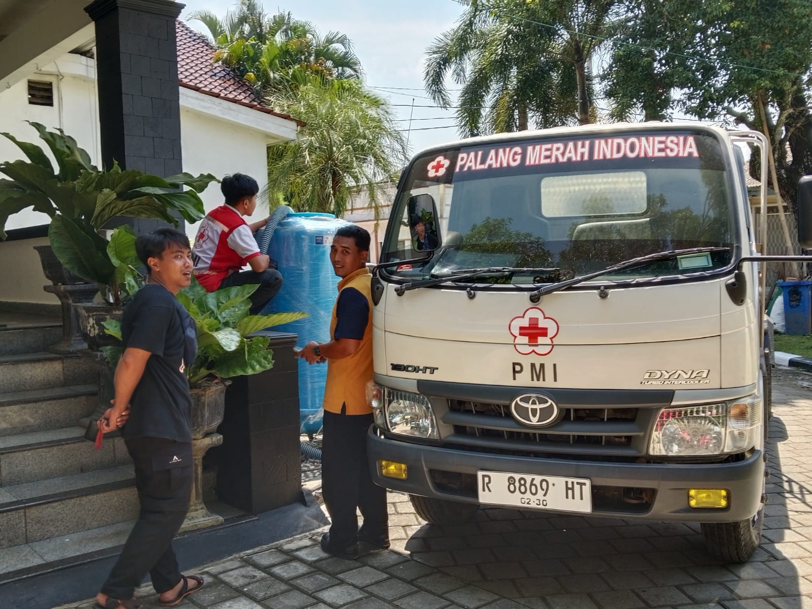 Masyarakat di lingkungan Perusahaan