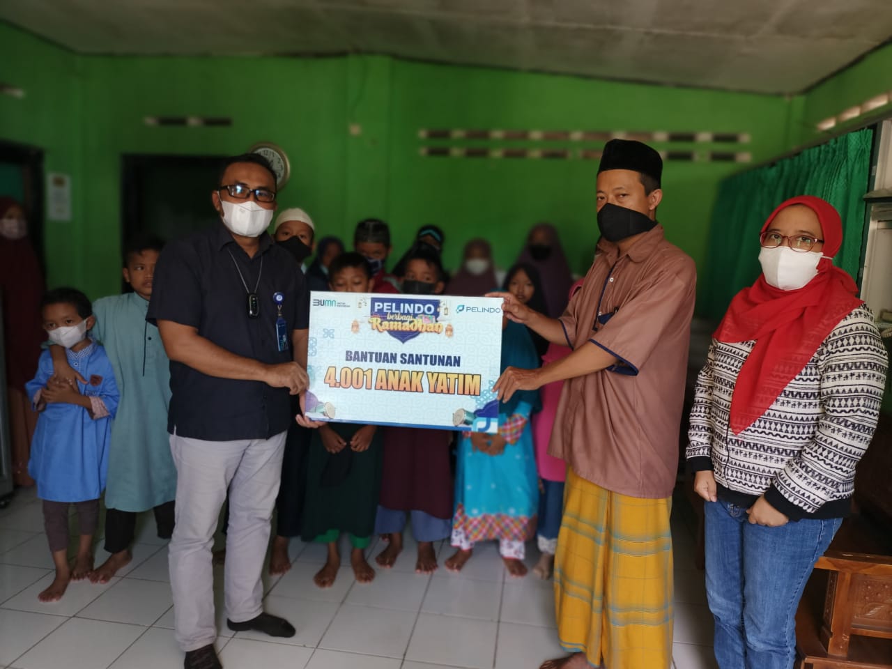 Pelindo Berbagi Ramadhan : Sembako Gratis, Berbagi Takjil, Santunan Anak Yatim