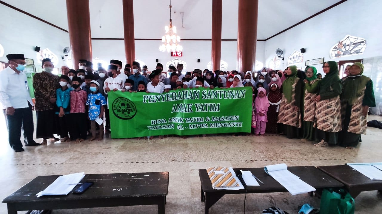 Anak Yatim di lingkungan RSU Afdila Cilacap