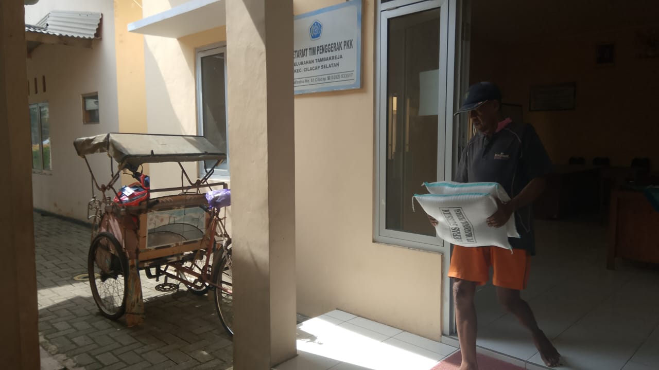 Masyarakat pra sejahtera di Kab. Cilacap