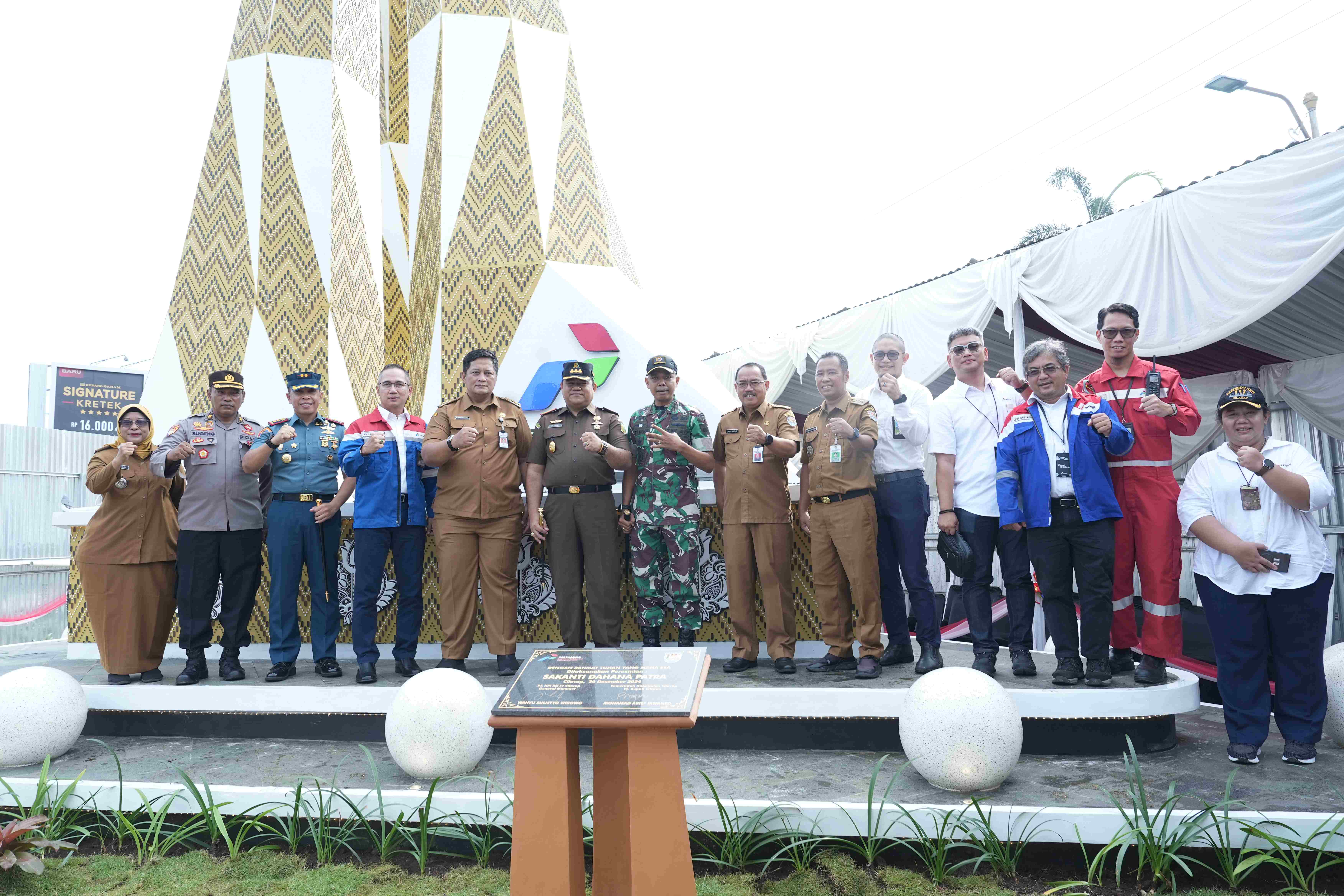 Pemerintah Kabupaten Cilacap - Renovasi Tugu 