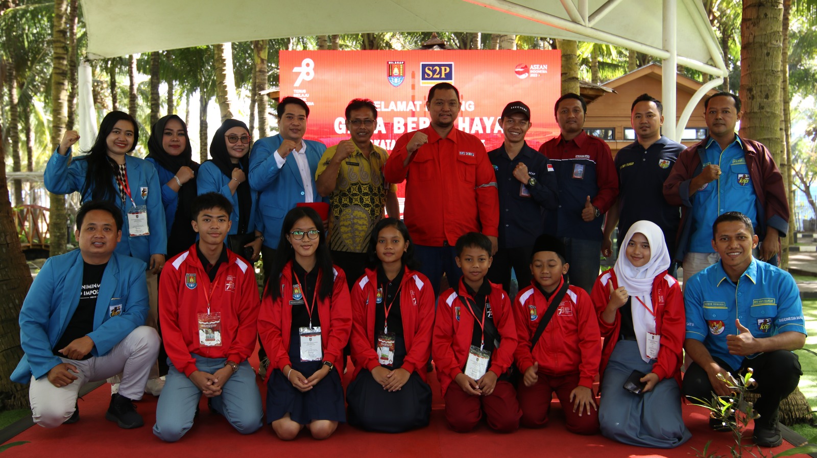  SMK Pembangkit dan Masyarakat