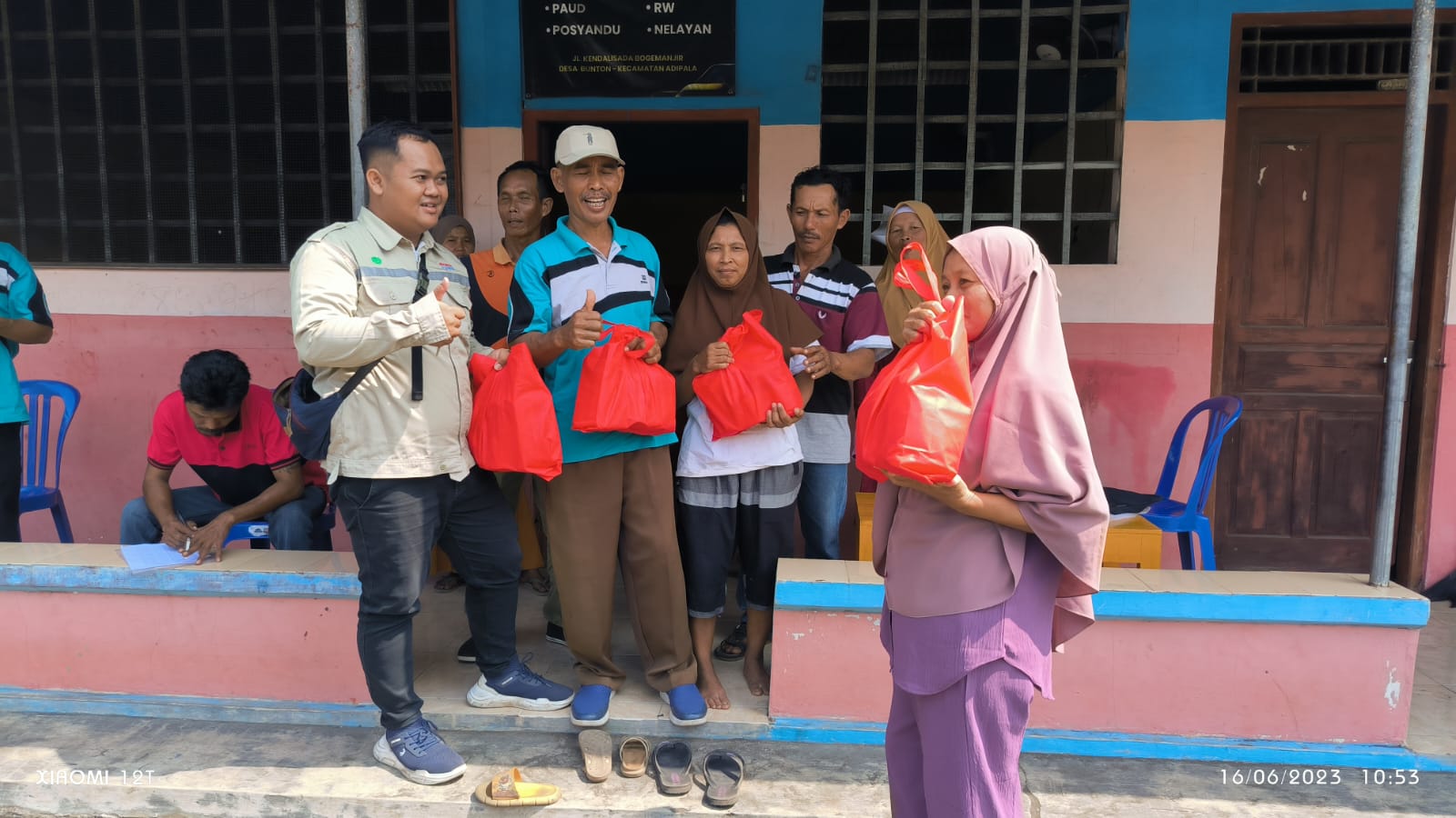 Warga Dusun Bogemanjir Desa BUnton Kecamatan Adipala 