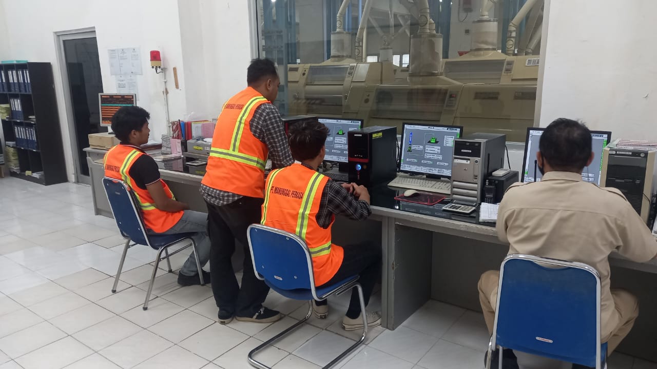 Mahasiswa Institut Teknologi Telkom Purwokerto