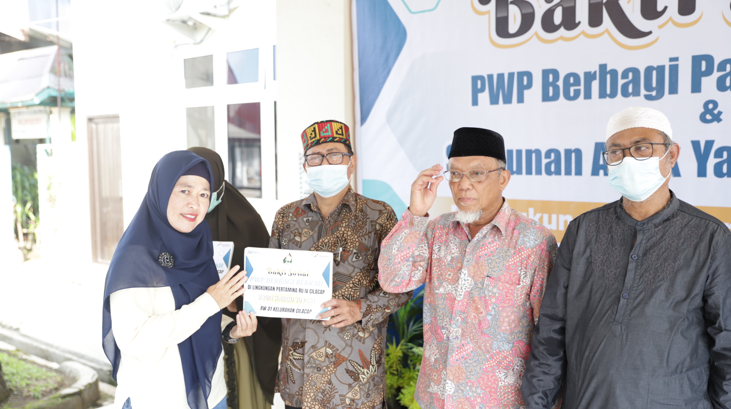 Masyarakat RW. 01 Kelurahan Cilacap