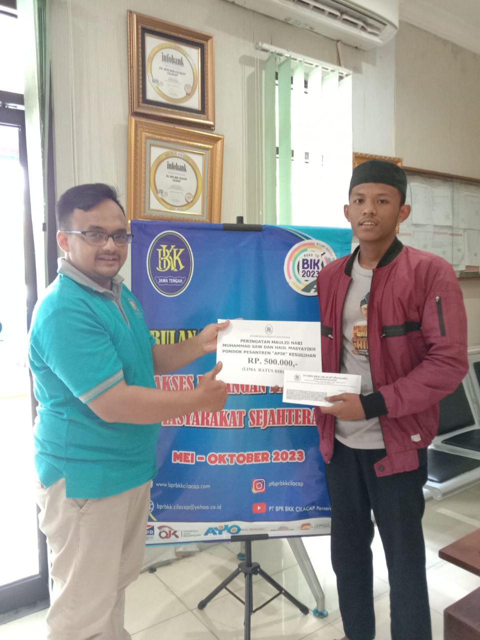 Panitia Peringatan Maulid Nabi Muhammad SAW Dan Haul Masyayikh Pon Pes Apik Keugihan